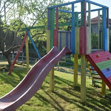 펜션 къща виктория Banya (Burgas)